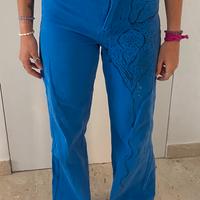 Pantalone blu decirato a mano