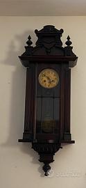Orologio a pendolo antico