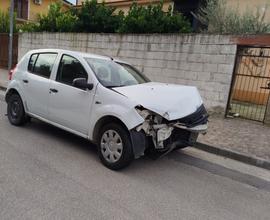 Dacia Sandero 2009 incidentata