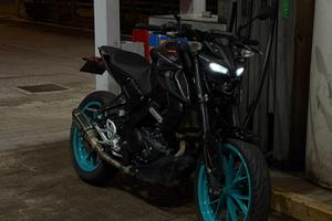 YAMAHA MT125