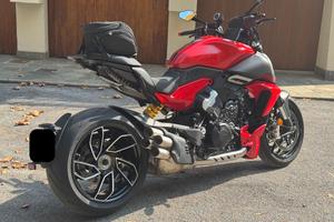 Ducati XDiavel V4 - 2024