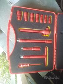 chiavi a bussola isolate