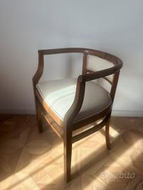 Poltroncina in noce stile impero