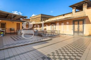 Stabile/Palazzo Frattamaggiore [FV47VRG]