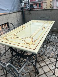 Tavolo con sedie da esterno con panca