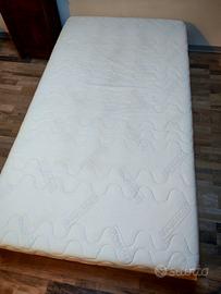 Base in legno e materasso memory 
