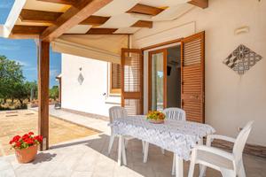 Villetta tra ulivi e mare pace e tranquillità