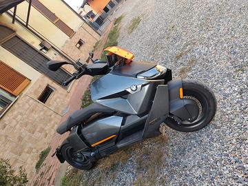 BMW CE04 2022
