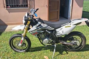 HM125