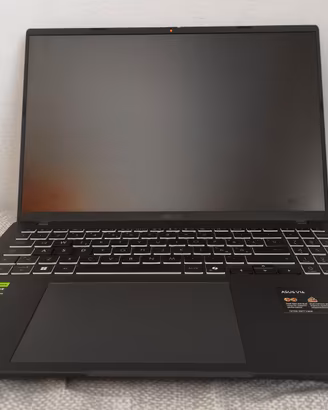 Asus V16 RTX 5050 gaming