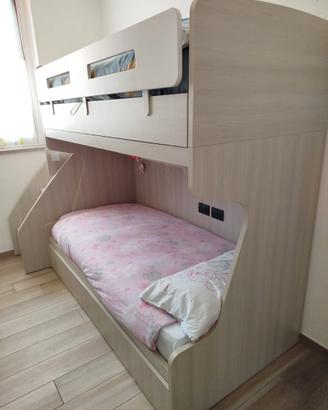 Letto a castello con sistema di inclinazione
