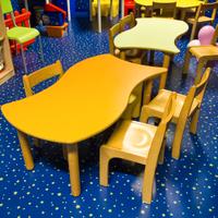 Tavolo con sedie bambini