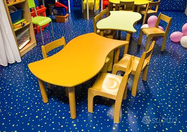 Tavolo con sedie bambini