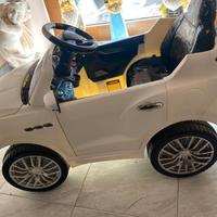 macchina mercedes elettrica per bambini 