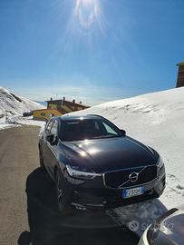 Volvo XC60 B5 Mild hybrid 235 cv 11/2019