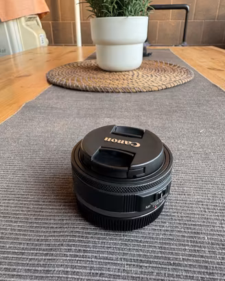 Canon RF 28mm f/2.8 STM pancake per EOS R