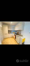 Cucina angolare  pari a nuovo