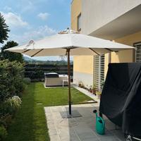 Ombrellone della Unopiù modello Lipari