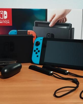 Nintendo Switch + Pokemon Scudo