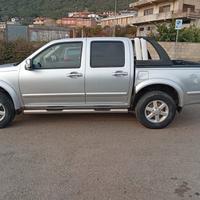 Isuzu D-Max 3.0 TD cat Space Cab 4WD Pick-up LS