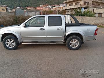 Isuzu D-Max 3.0 TD cat Space Cab 4WD Pick-up LS