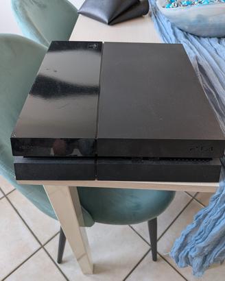 PlayStation 4 slim ( PS4 )