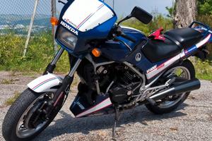 Honda VF 400 - 1982