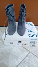 Tronchetti GUESS in Camoscio Grigio – N.36