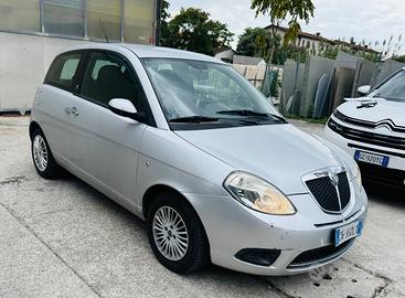 Lancia Ypsilon 1.2 Oro Plus