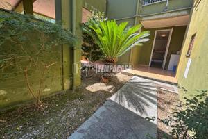 Bilocale con giardino e posto auto