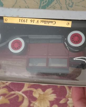 1:43 della Cadillac V16