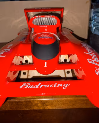 RC barca Miss Bud Racing
