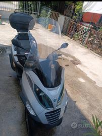 Piaggio MP3 400