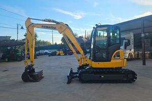 MINIESCAVATORE KOMATSU PC 5 MR6 PARI AL NUOVO PREZ