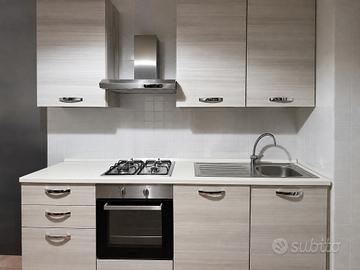 Cucina Mondo Convenienza completa di elettrodomest