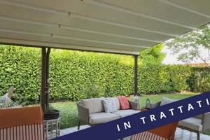 Villa di 150 m² con più di 5 locali e box auto a L