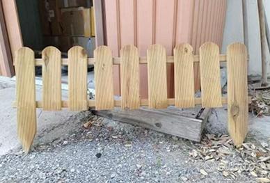 N.10 steccati di legno mai usati