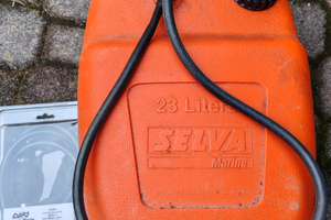 Serbatoio Selva 23 L + tubo con pompetta nuovo 2m