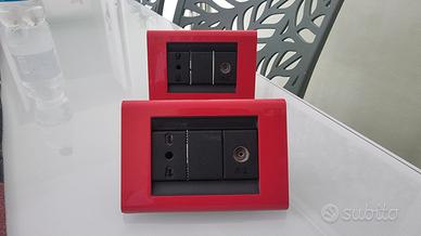 placca BTicino living colore rosso 