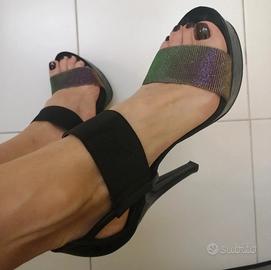 Sandali con plateau neri