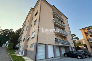 LUMINOSO TRILOCALE CON BALCONE PANORAMICO A MONTIC