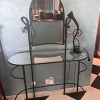 Arredamento in ferro battuto per stanzetta