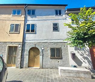 Immobile storico su 4 piani (con soffitta)