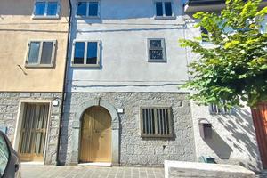 Immobile storico su 4 piani (con soffitta)
