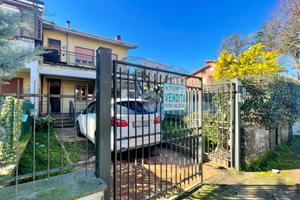 PORZIONE DI QUADRIFAMILIARE A VALENTANO