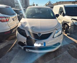 Lancia Ypsilon 0.9 TwinAir 85 CV 5 porte Metano Ec