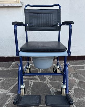 Sedia comoda con ruote (carrozzina WC e doccia)