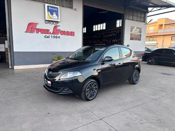 Lancia Ypsilon 1.0 FireFly 5 porte S&S Hybrid Gold