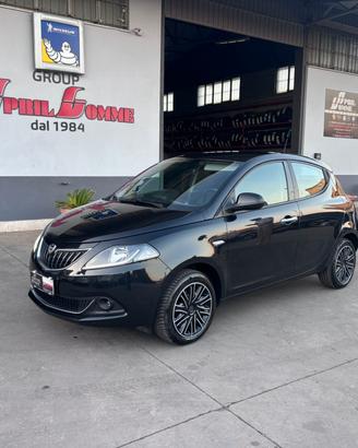 Lancia Ypsilon 1.0 FireFly 5 porte S&S Hybrid Gold
