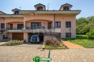VILLA TRIFAMILIARE CON GIARDINO, TAVERNA, MANSARDA